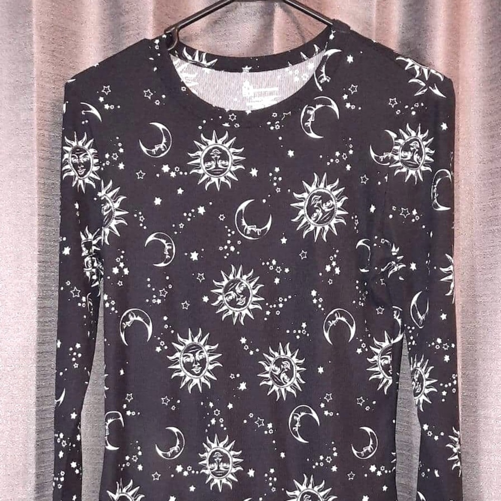 Sun and Moon LS graphic tee
